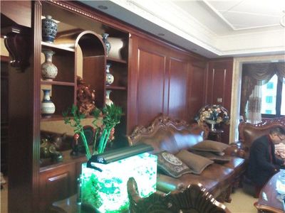 長(zhǎng)沙實(shí)木家具廠定制樣式齊全、實(shí)木餐桌、酒柜家具定制工廠